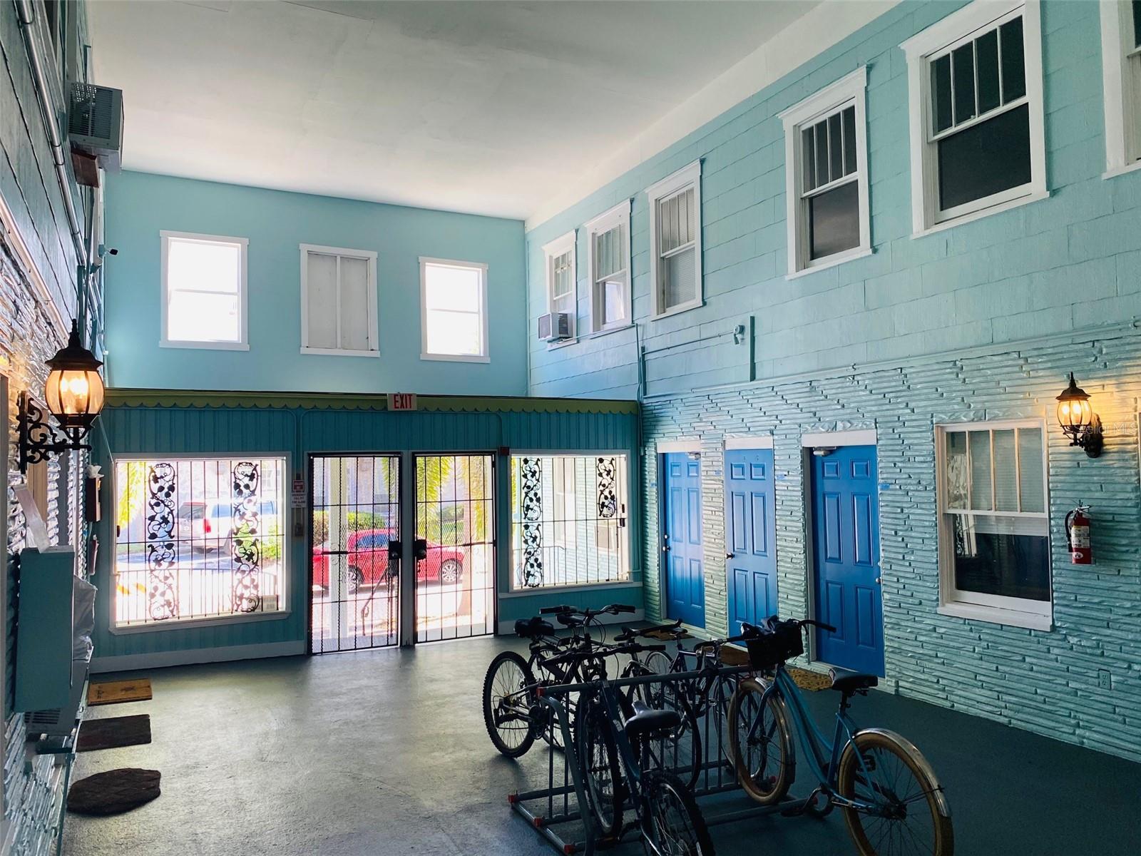 308 GROVE ST N, ST PETERSBURG, FL, 33701