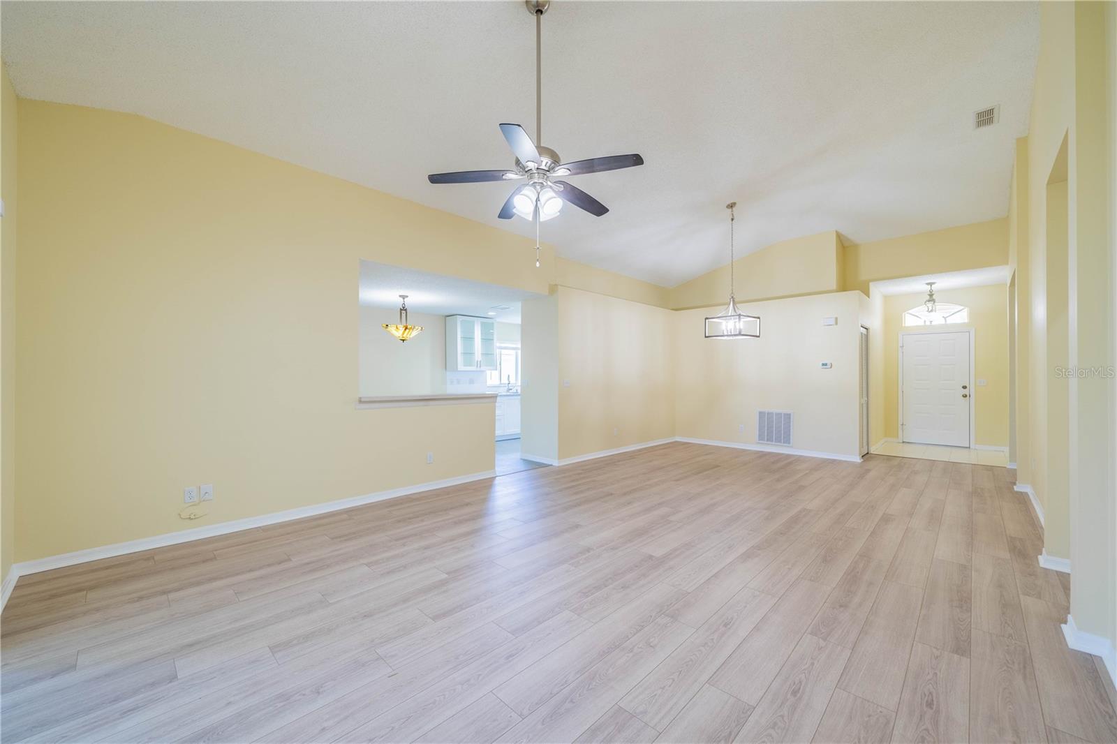 912 OXFORD PARK DR, SUN CITY CENTER, FL, 33573