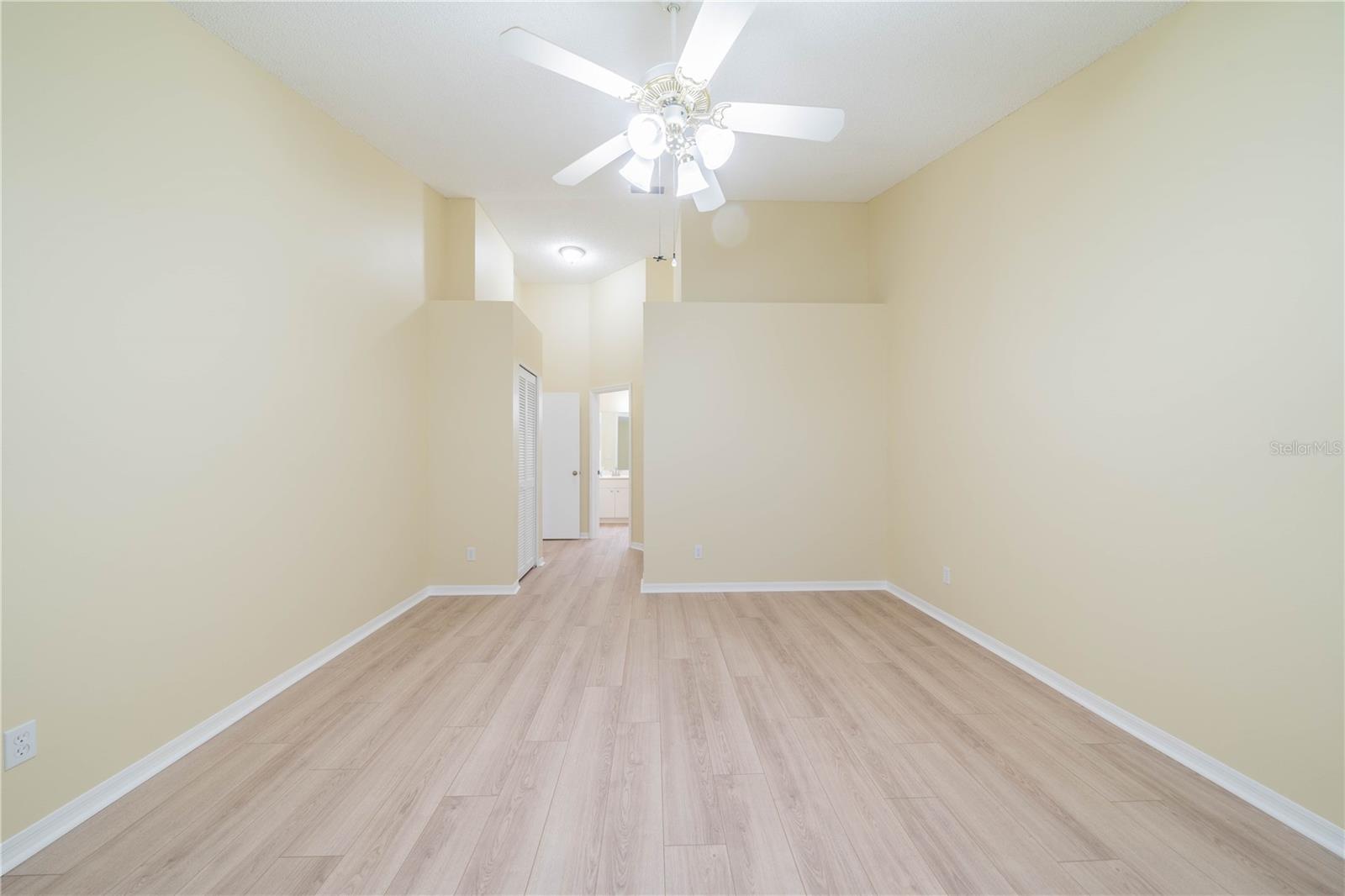 912 OXFORD PARK DR, SUN CITY CENTER, FL, 33573