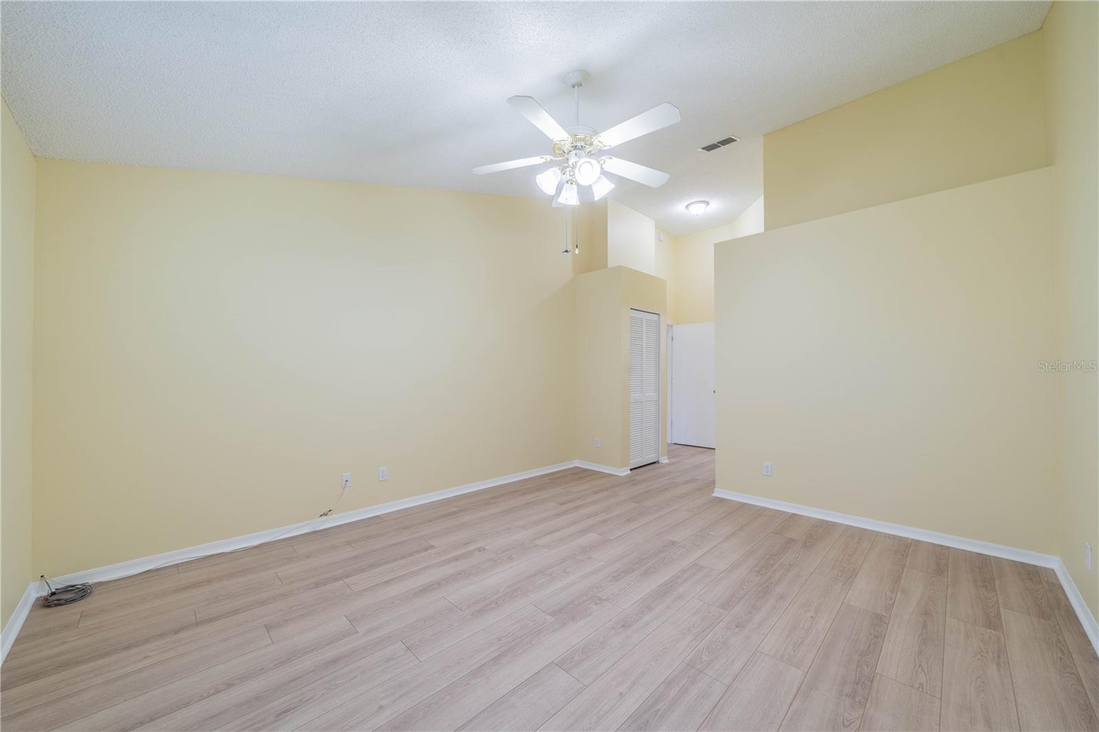 912 OXFORD PARK DR, SUN CITY CENTER, FL, 33573