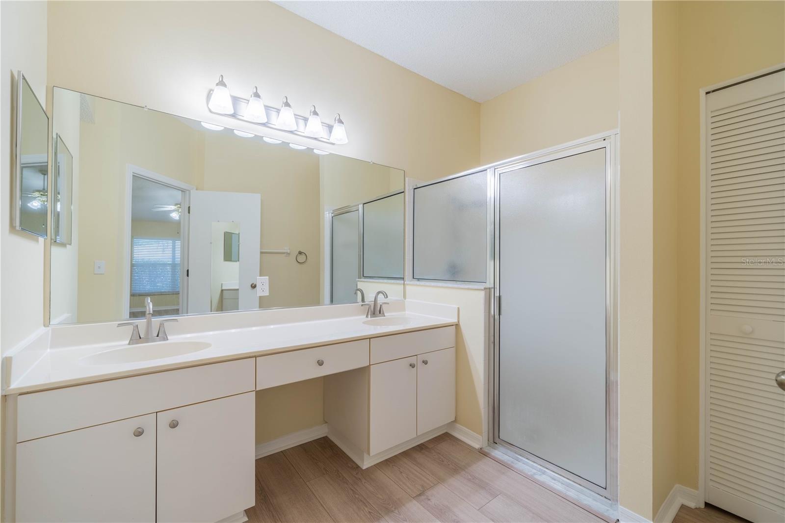 912 OXFORD PARK DR, SUN CITY CENTER, FL, 33573