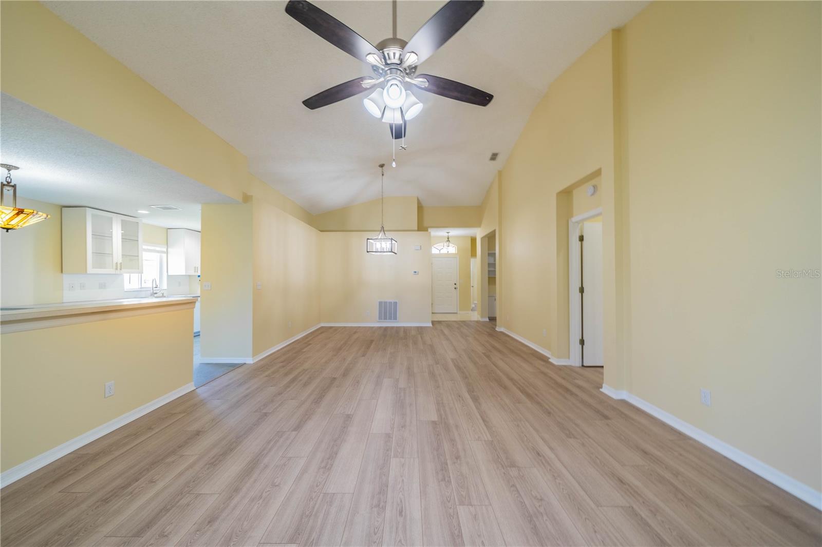 912 OXFORD PARK DR, SUN CITY CENTER, FL, 33573
