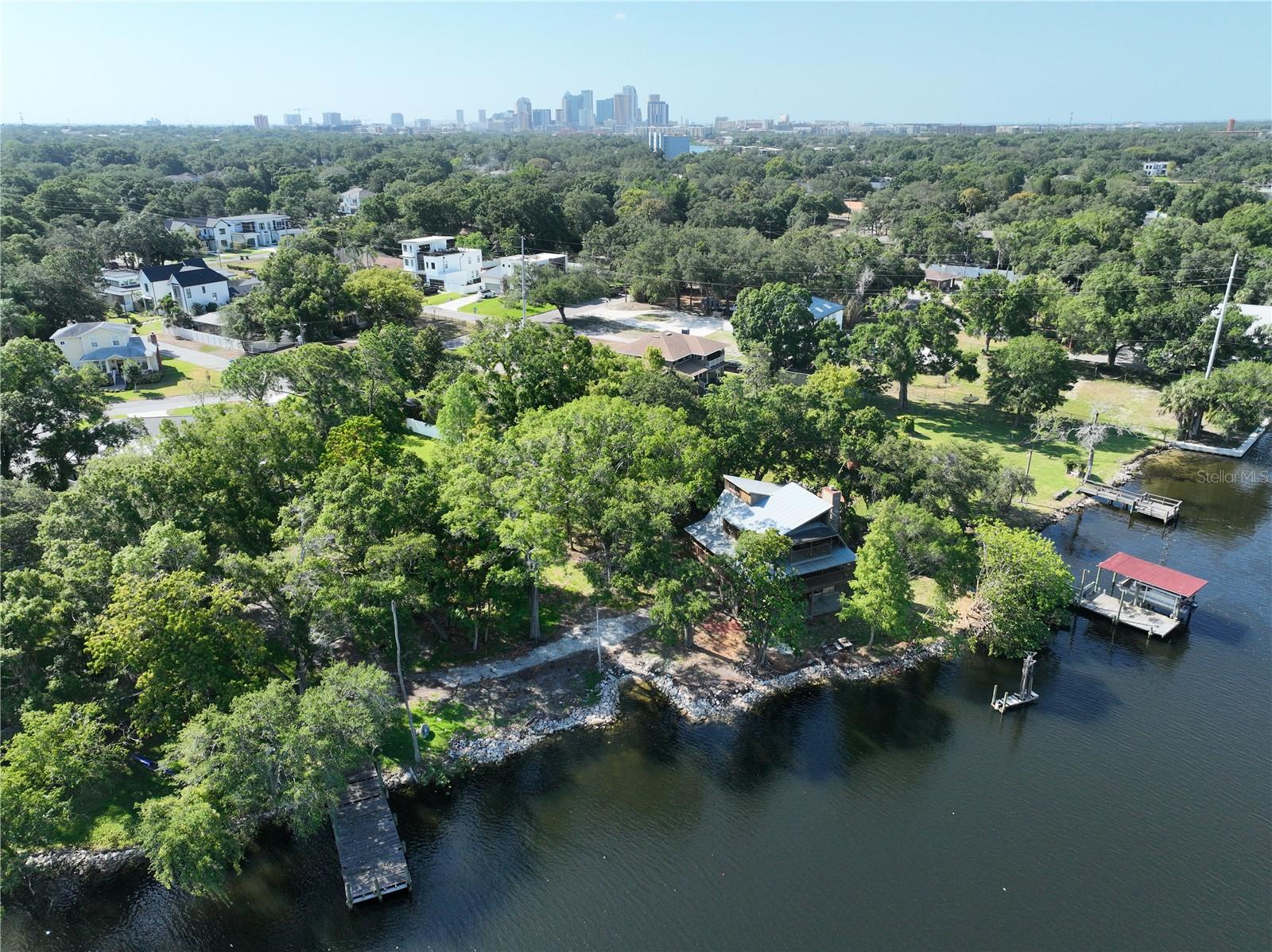 3300 N PERRY AVE, TAMPA, FL, 33603