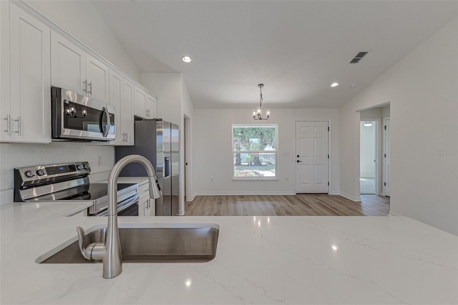 1024 THOMPSON AVE, FROSTPROOF, FL, 33843