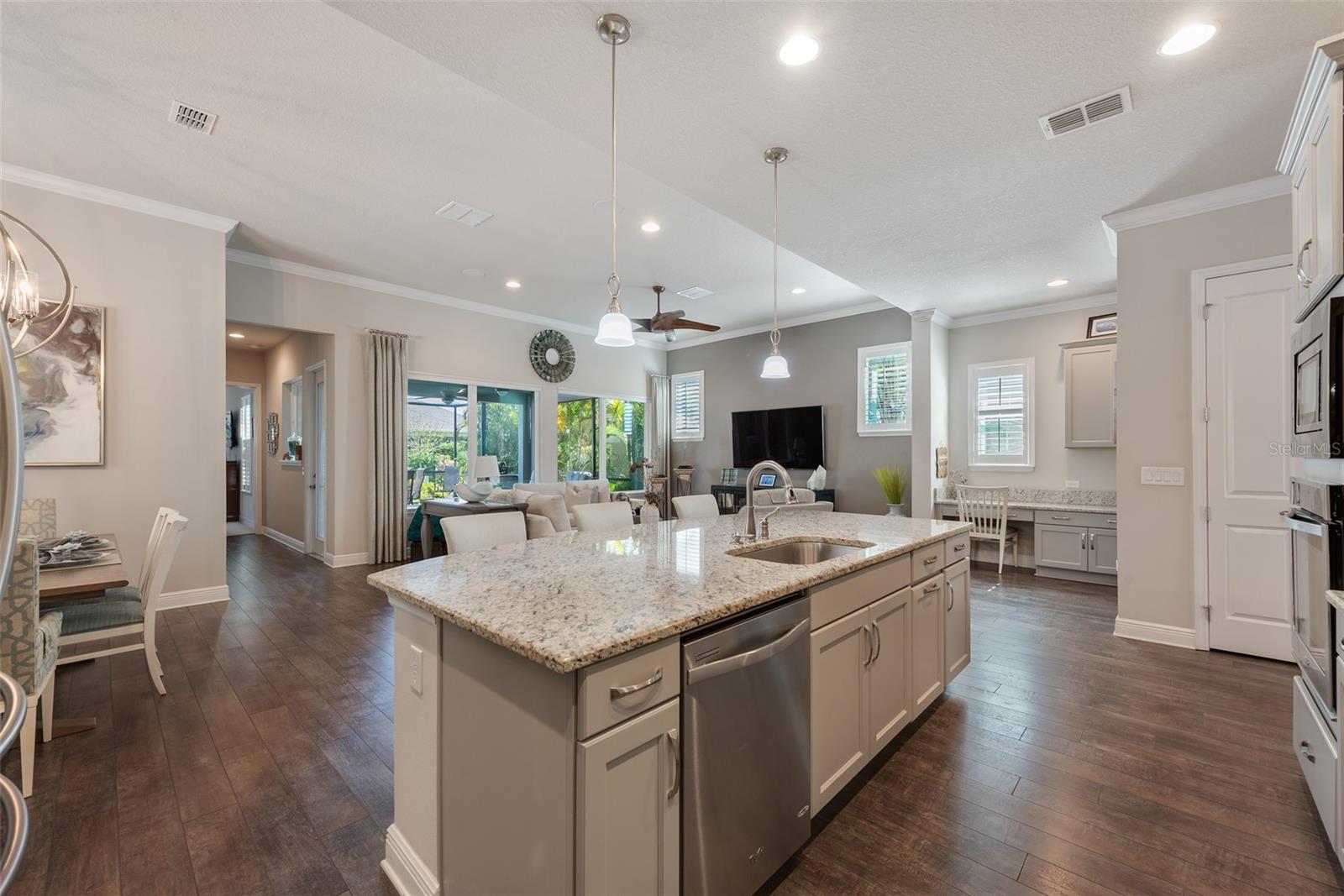 13934 SWALLOW HILL DR, LITHIA, FL, 33547
