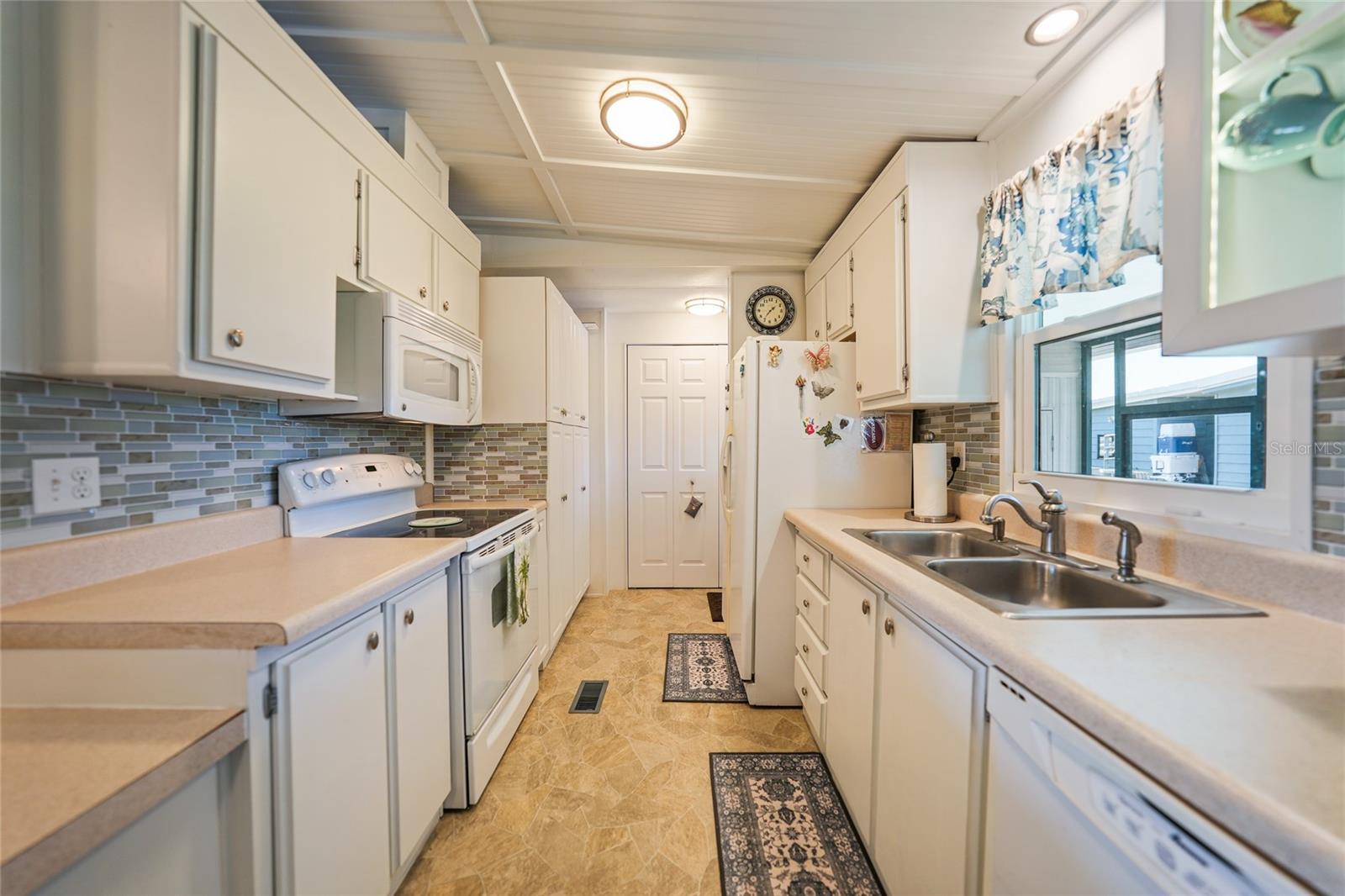 213 SCHOONER ST, NORTH PORT, FL, 34287