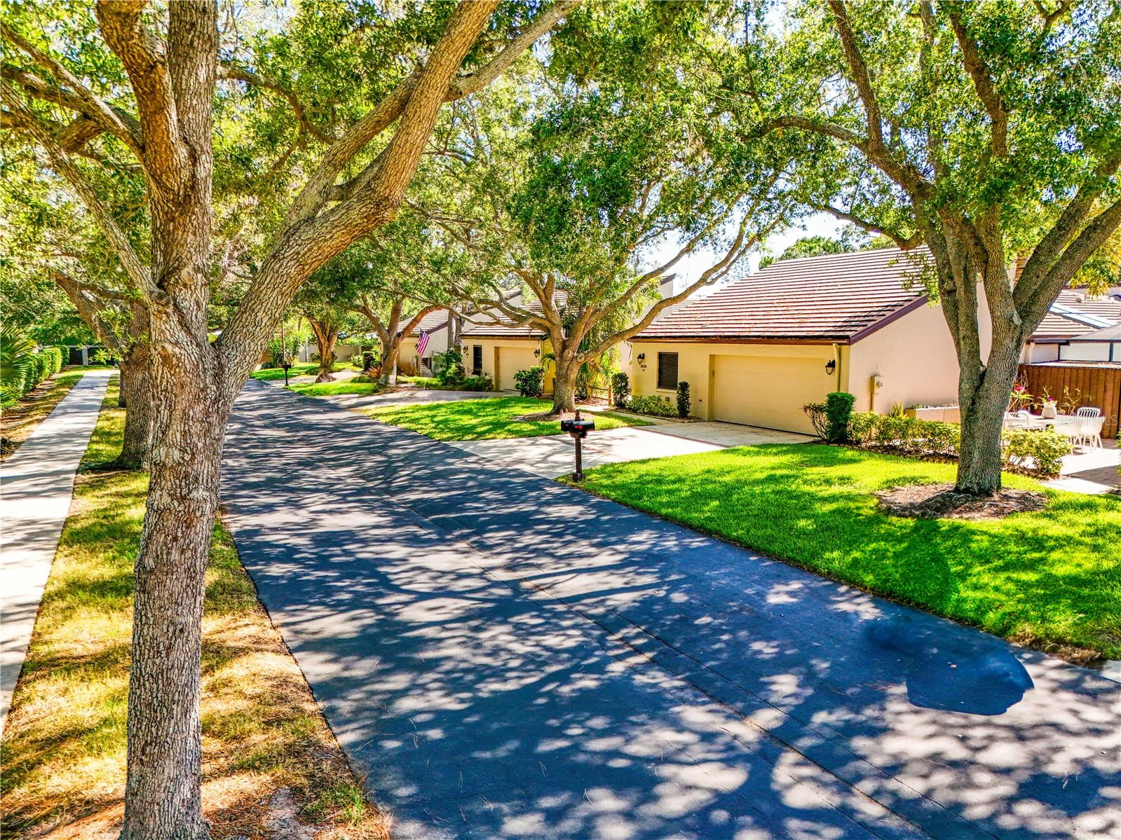 3806 GLEN OAKS MANOR DR, SARASOTA, FL, 34232