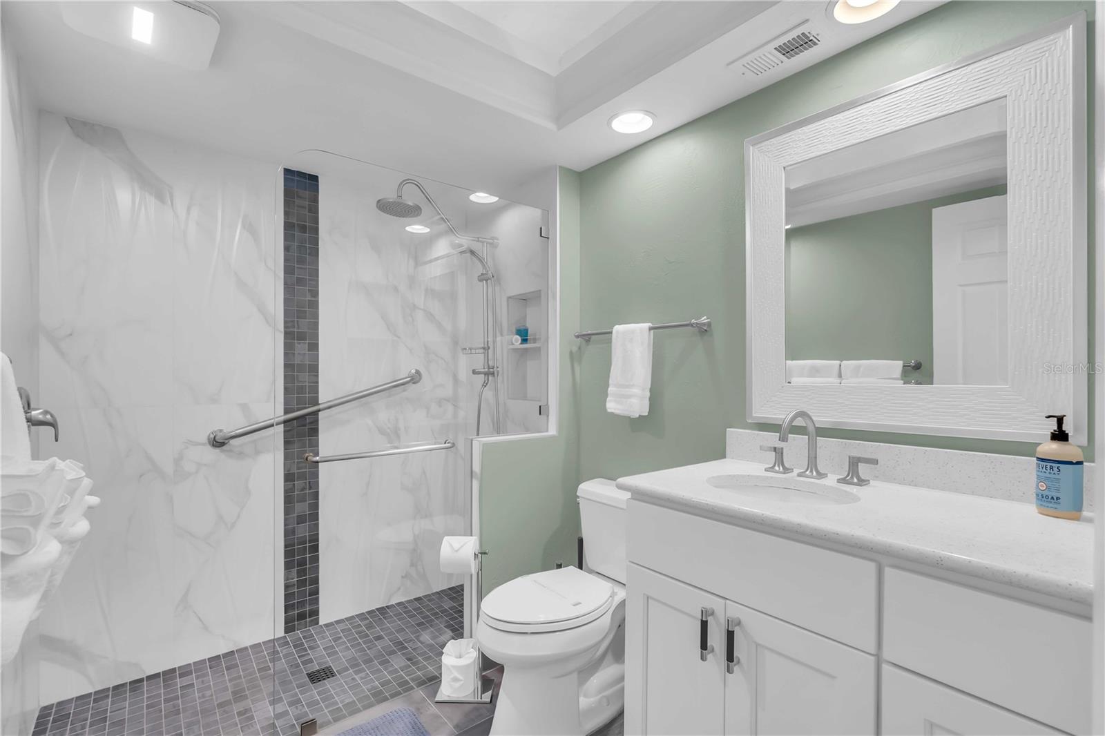 3806 GLEN OAKS MANOR DR, SARASOTA, FL, 34232