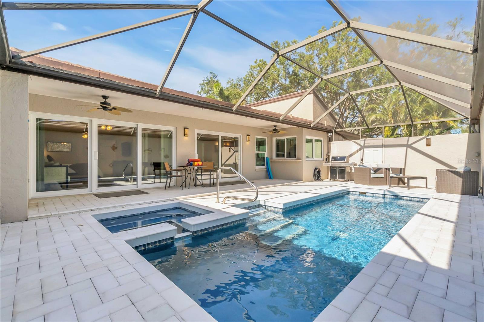 3806 GLEN OAKS MANOR DR, SARASOTA, FL, 34232