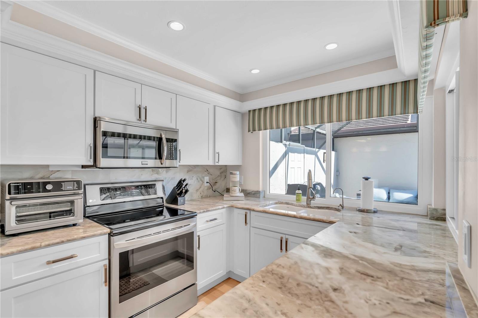3806 GLEN OAKS MANOR DR, SARASOTA, FL, 34232