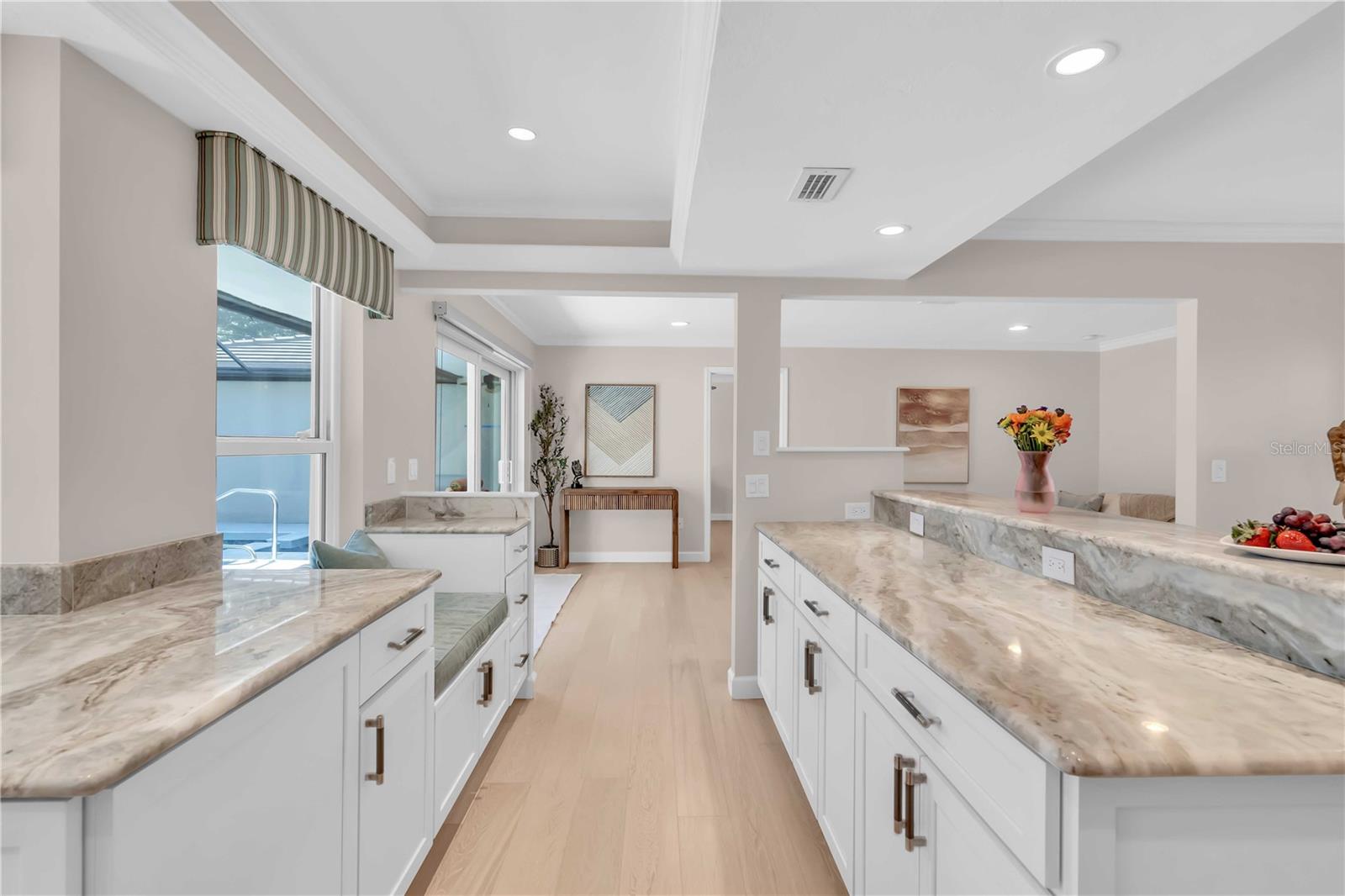 3806 GLEN OAKS MANOR DR, SARASOTA, FL, 34232