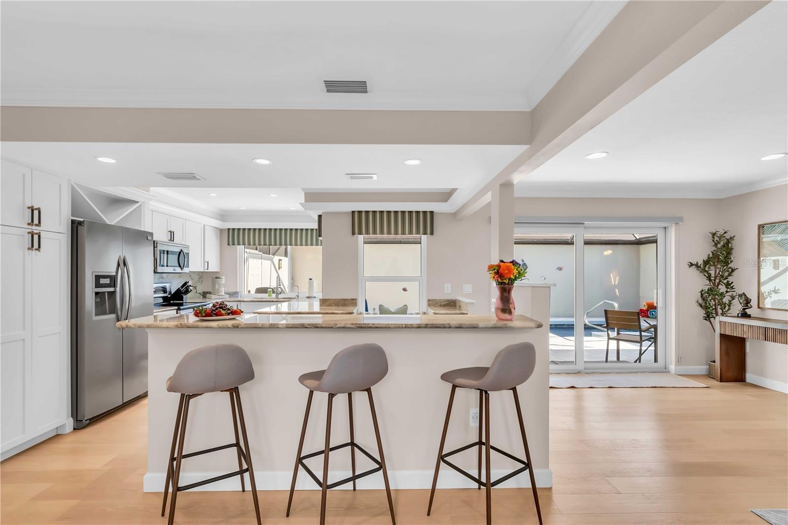 3806 GLEN OAKS MANOR DR, SARASOTA, FL, 34232