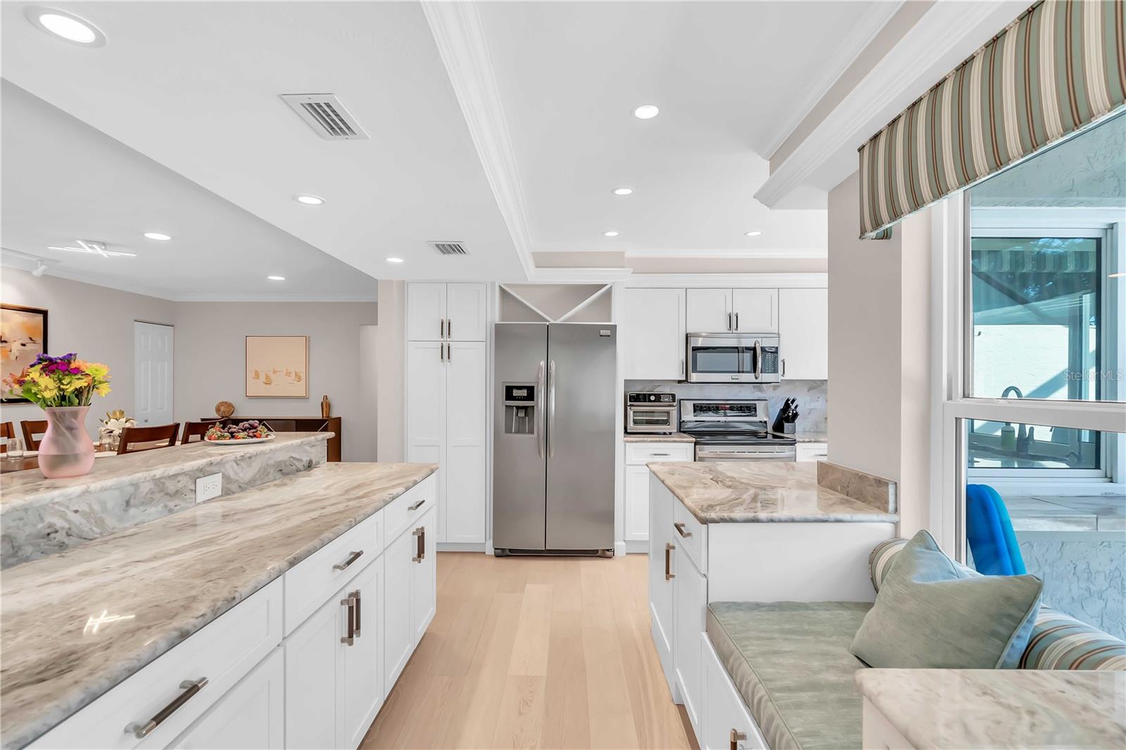 3806 GLEN OAKS MANOR DR, SARASOTA, FL, 34232