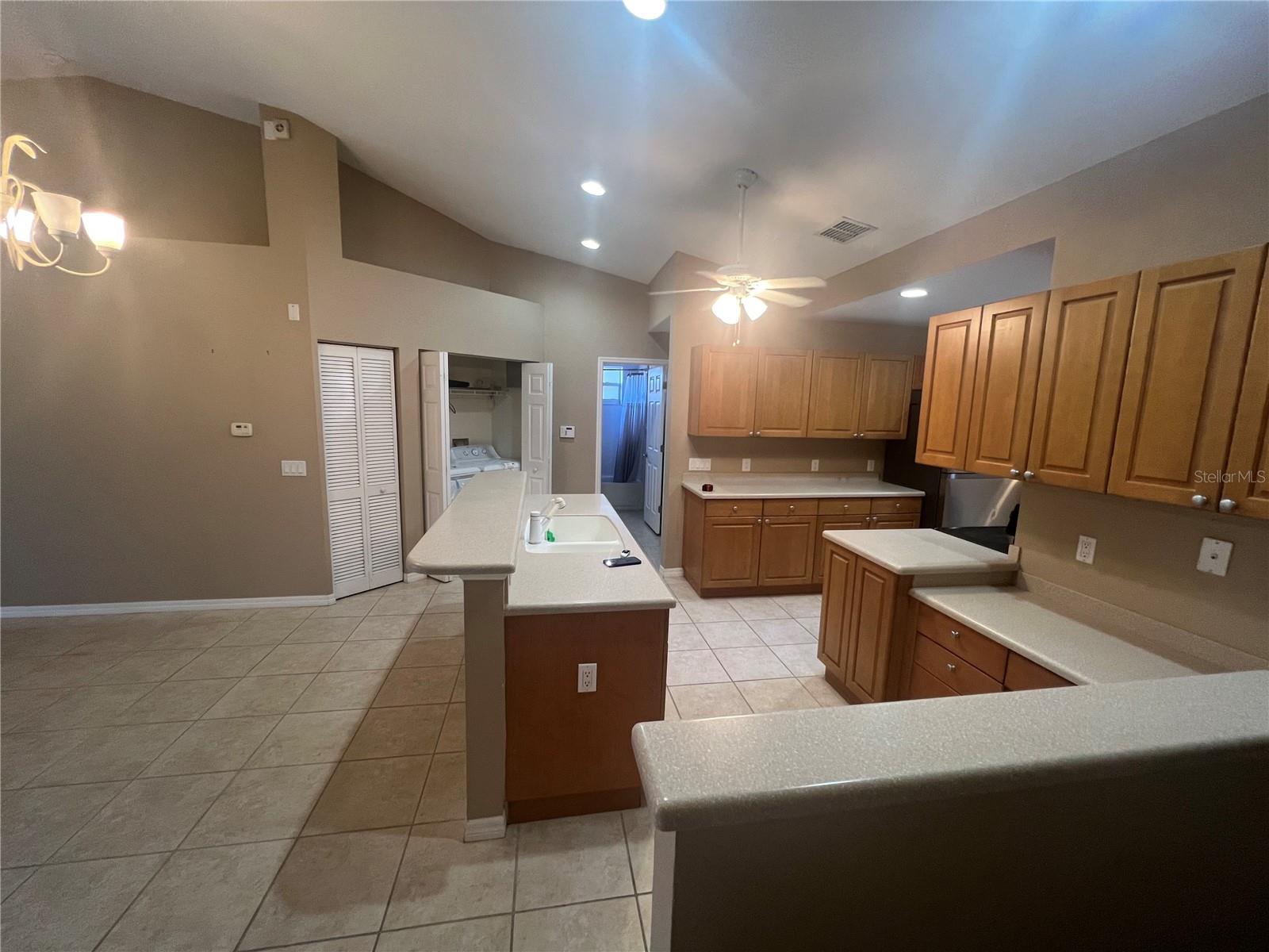 5390 ADMIRAL WAY #12-202, OXFORD, FL, 34484