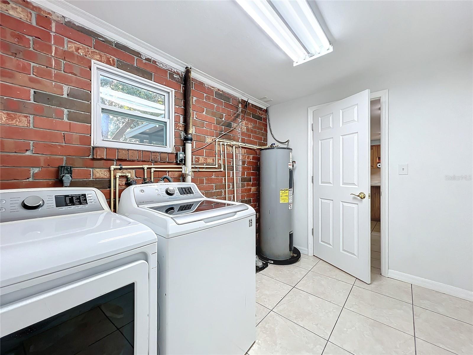 935 N GALLOWAY RD, LAKELAND, FL, 33810