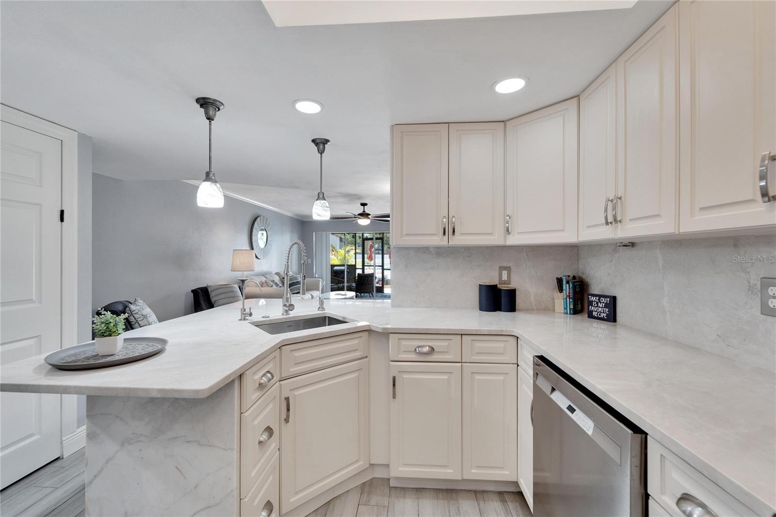 1028 APOLLO BEACH BLVD #27, APOLLO BEACH, FL, 33572