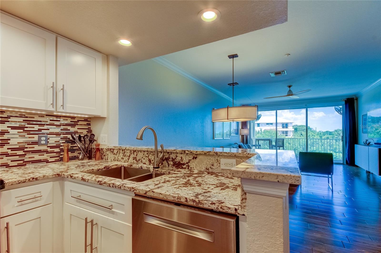 129 BRENT CIR, OLDSMAR, FL, 34677