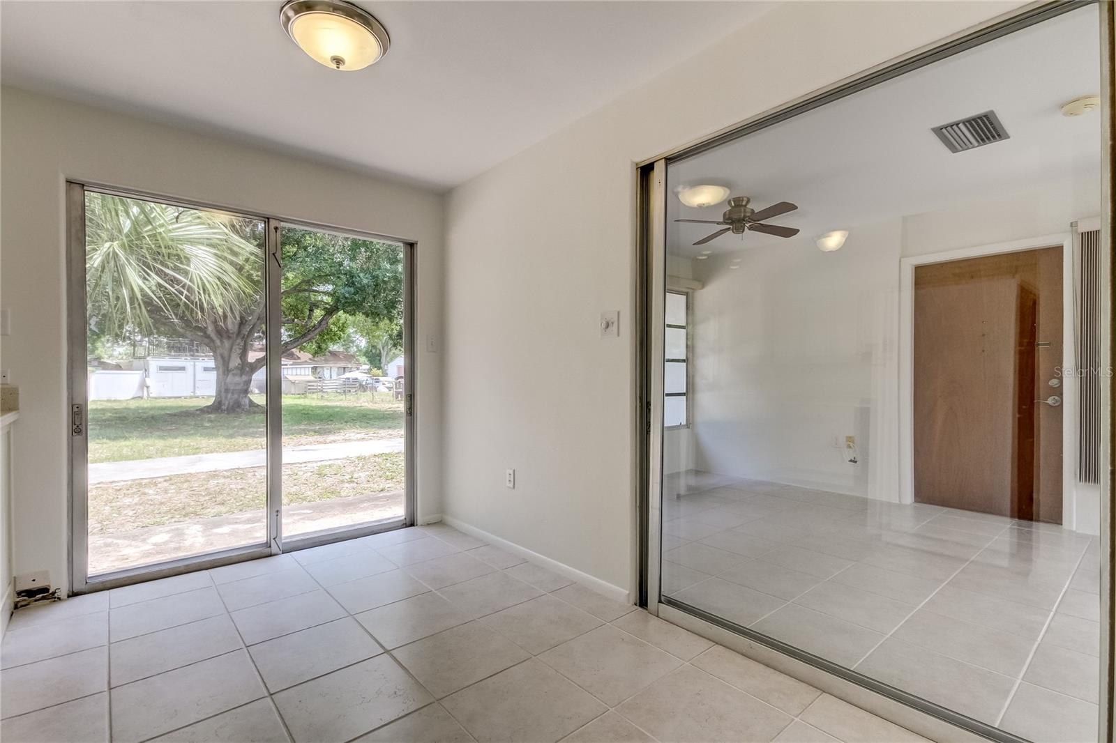 303 SHORE DR W, OLDSMAR, FL, 34677