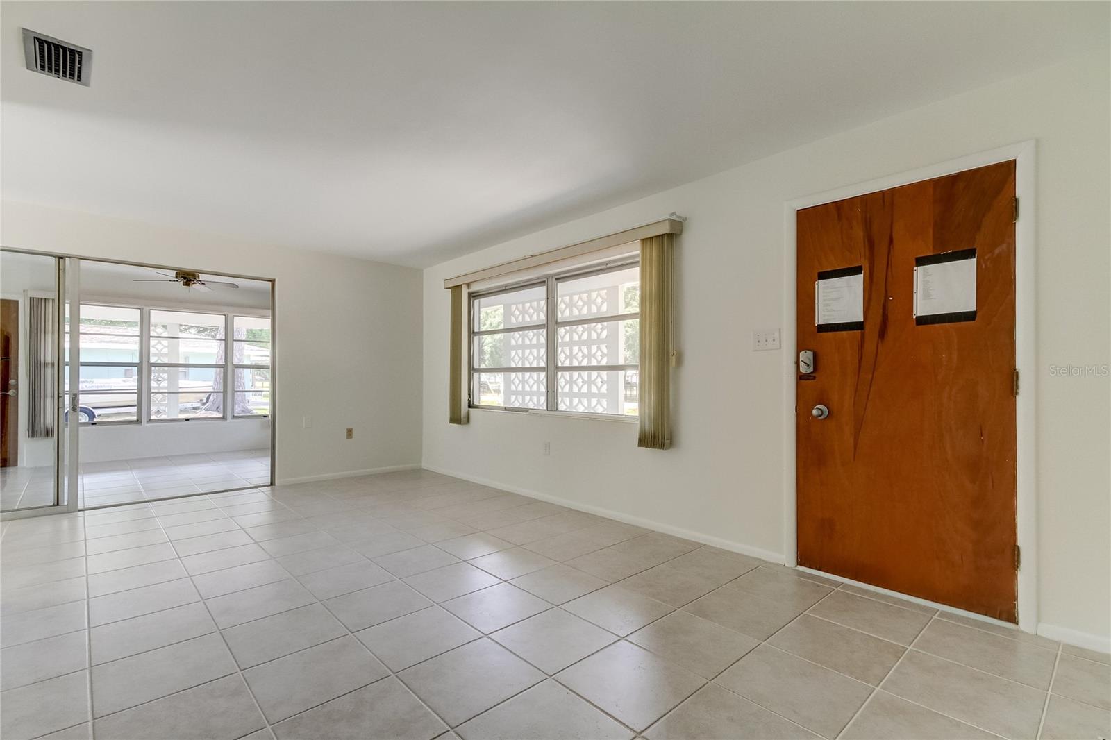 303 SHORE DR W, OLDSMAR, FL, 34677