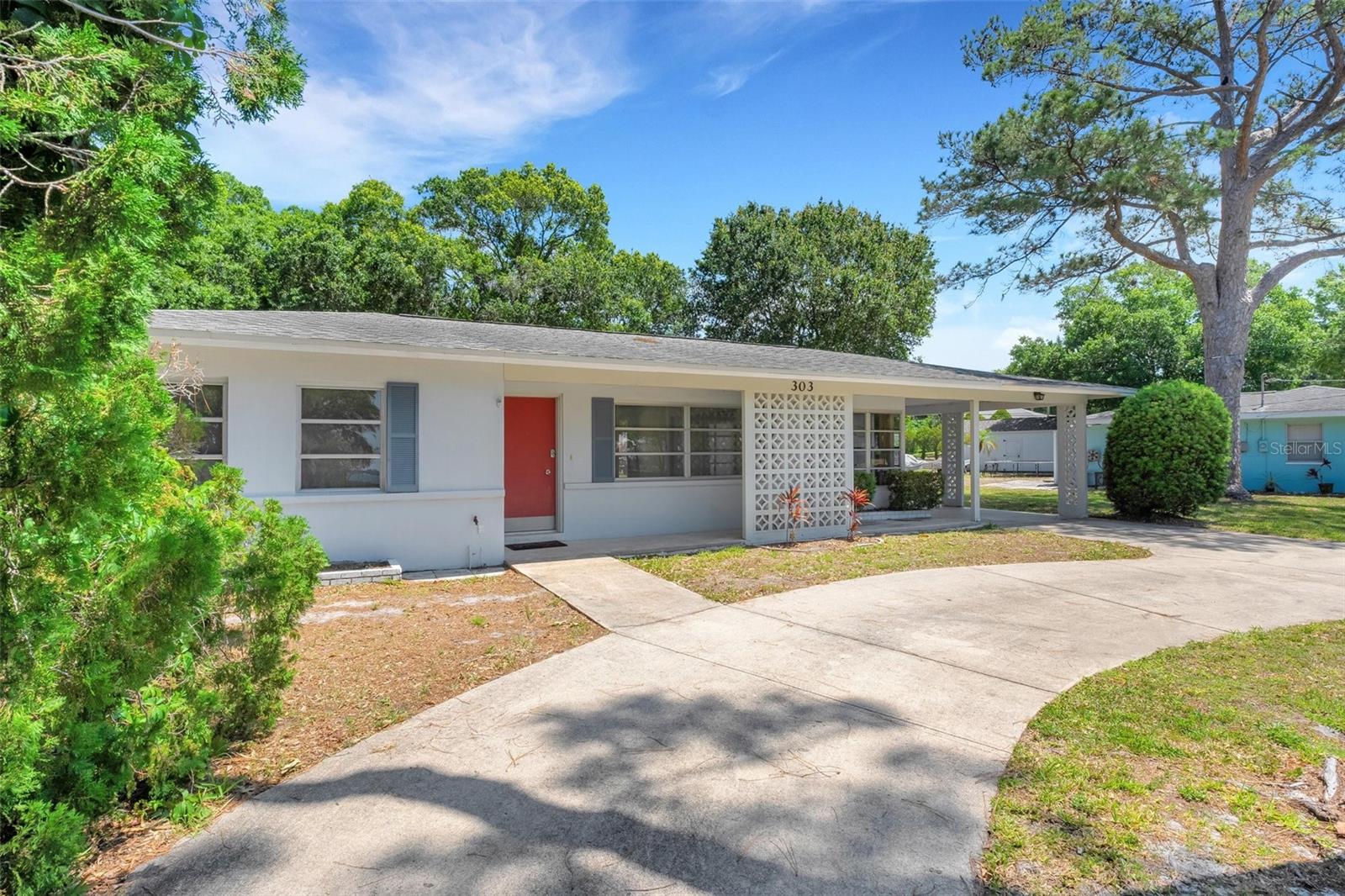 303 SHORE DR W, OLDSMAR, FL, 34677