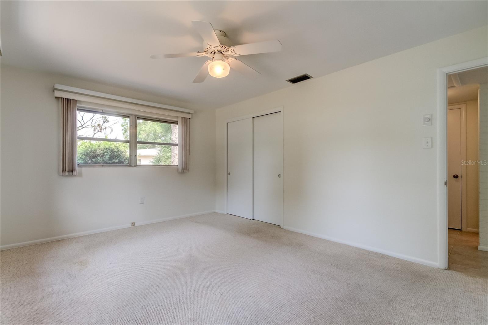 303 SHORE DR W, OLDSMAR, FL, 34677