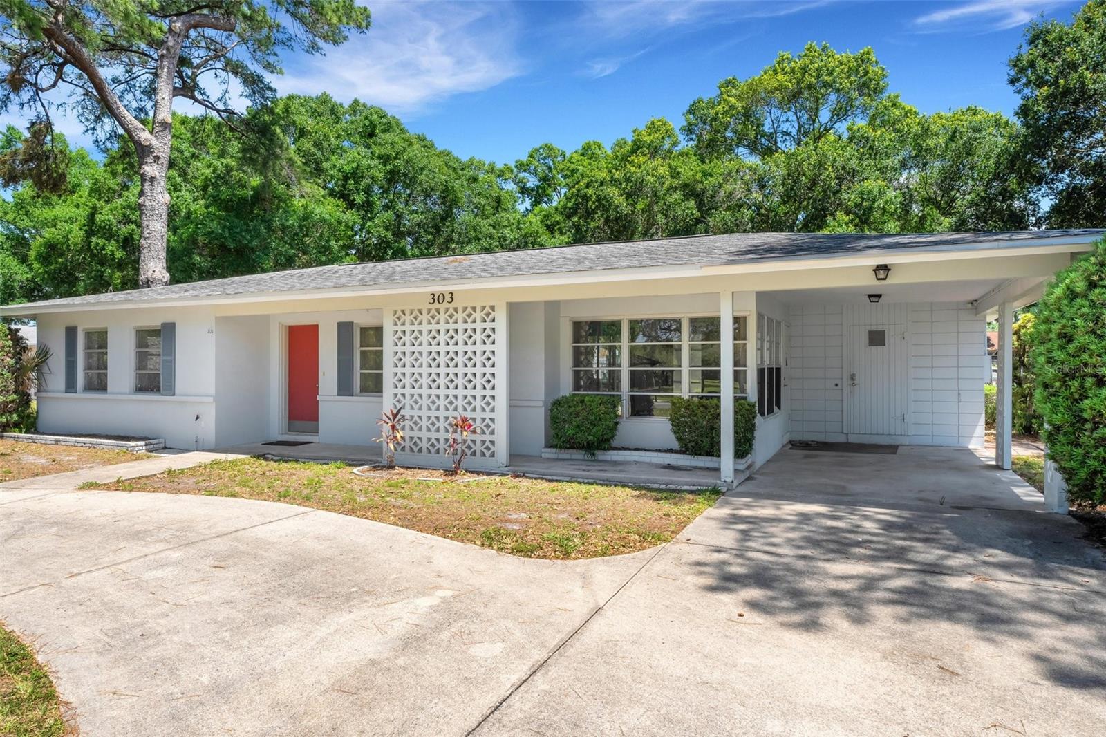 303 SHORE DR W, OLDSMAR, FL, 34677