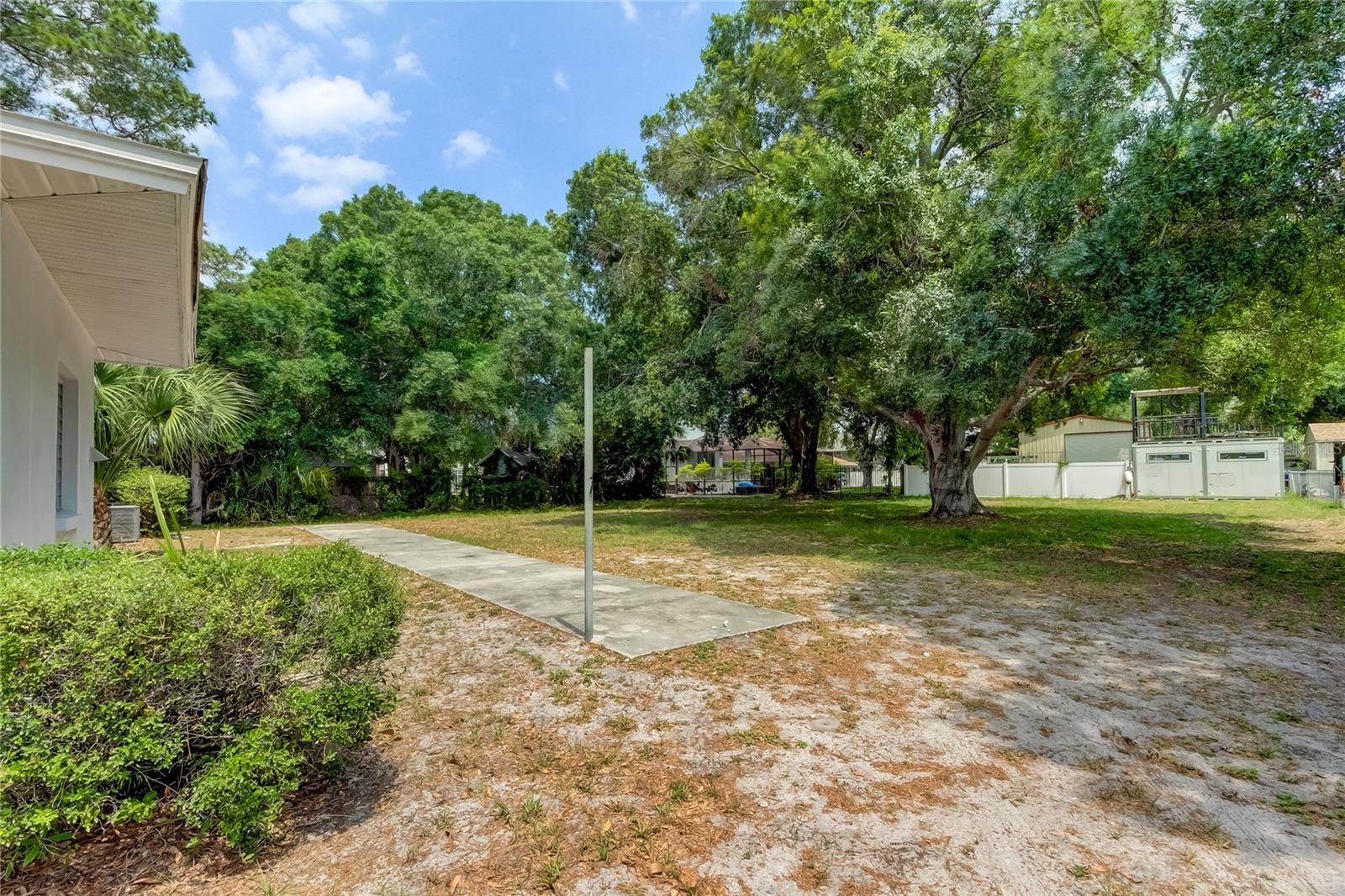 303 SHORE DR W, OLDSMAR, FL, 34677