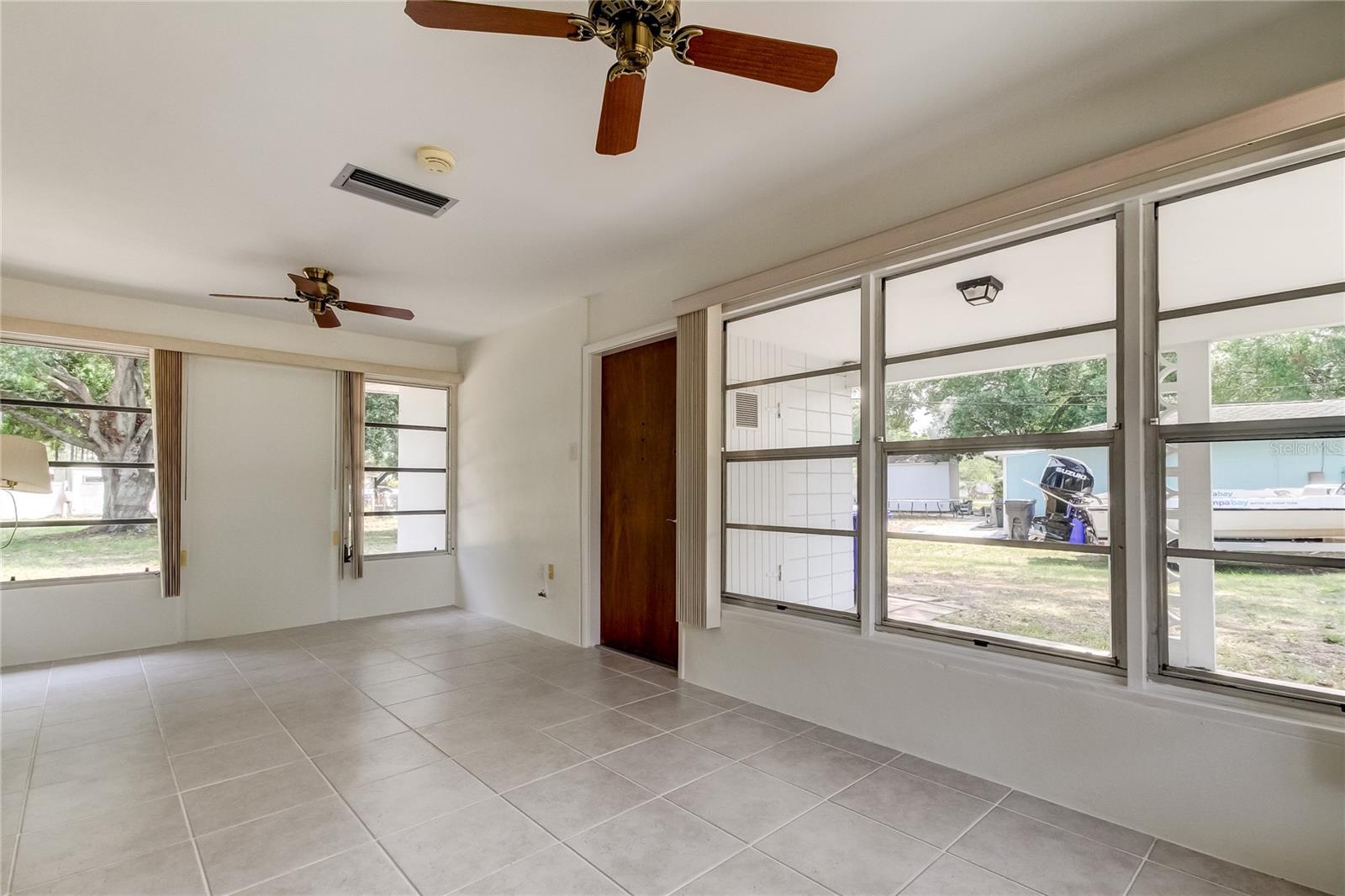 303 SHORE DR W, OLDSMAR, FL, 34677
