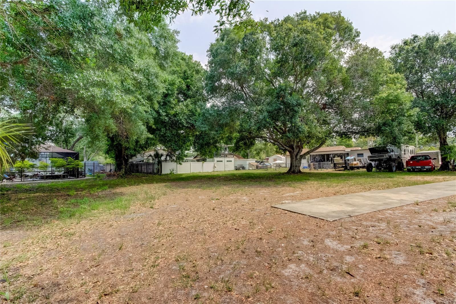 303 SHORE DR W, OLDSMAR, FL, 34677