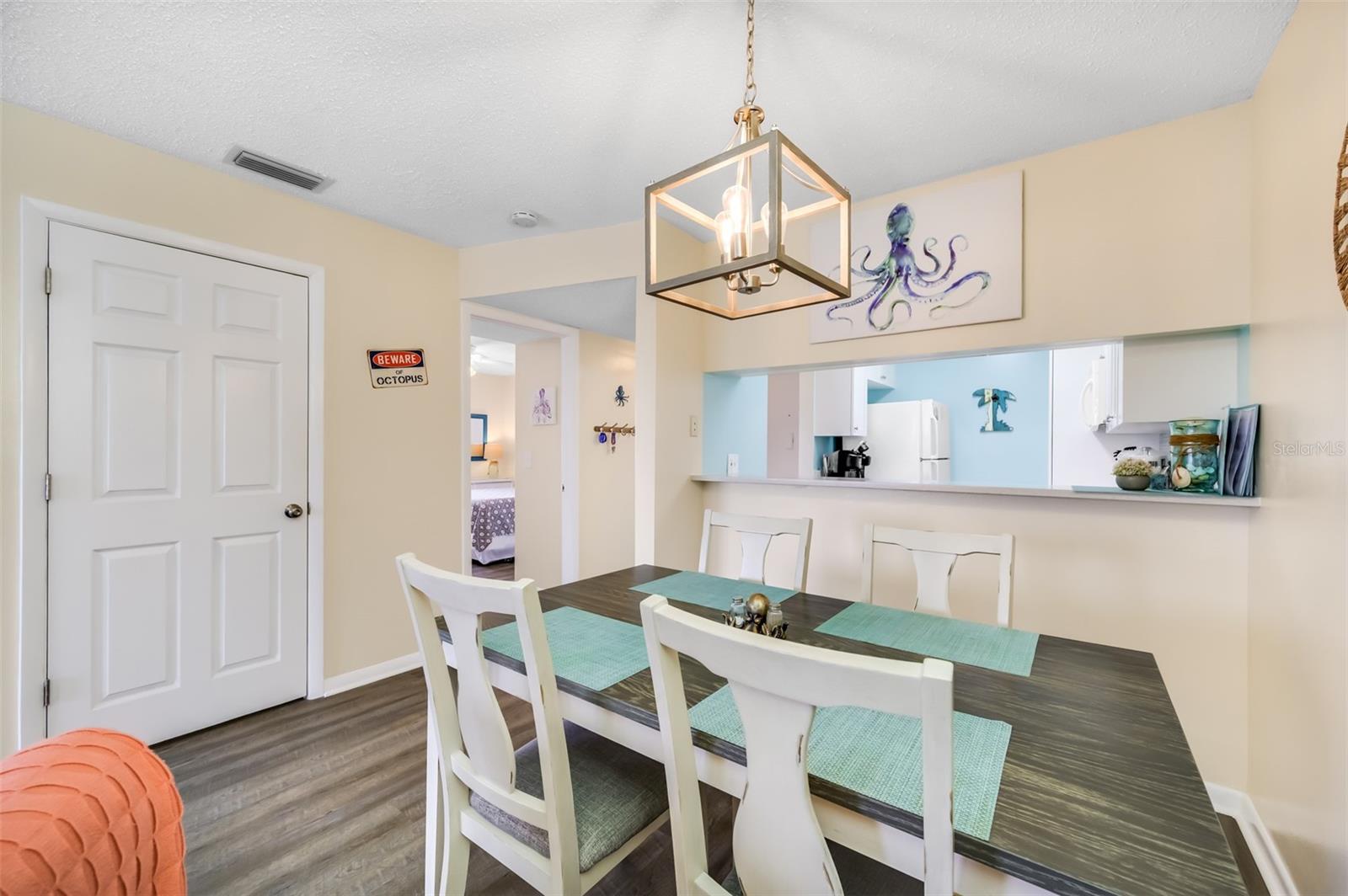 260 MEDALLION BLVD #F, MADEIRA BEACH, FL, 33708