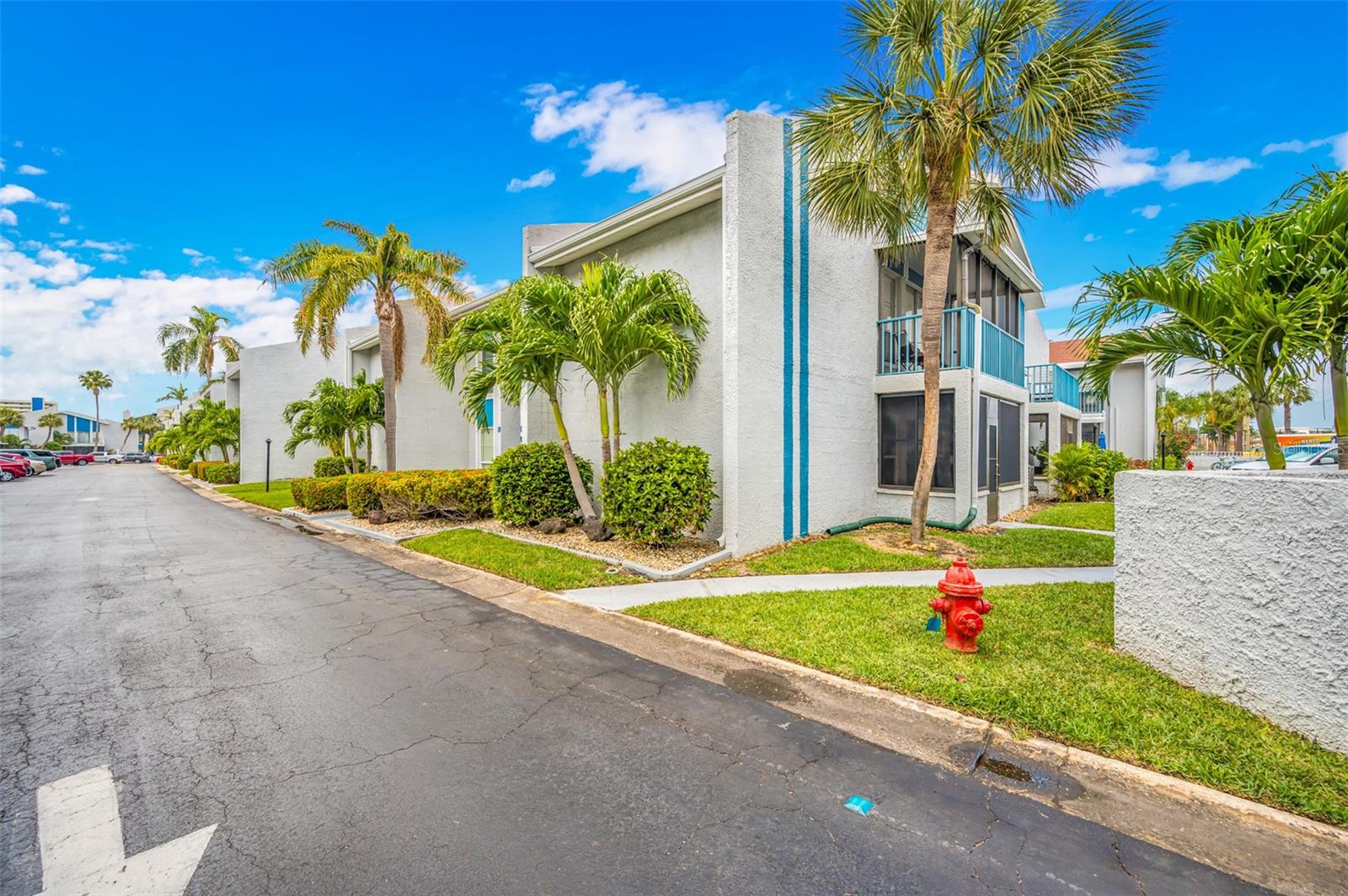 260 MEDALLION BLVD #F, MADEIRA BEACH, FL, 33708