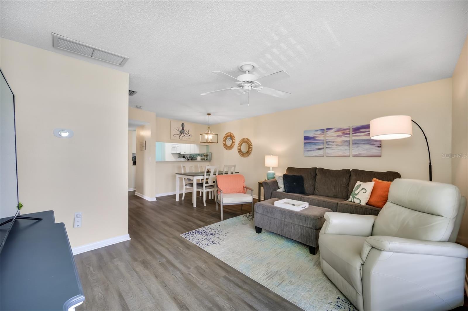 260 MEDALLION BLVD #F, MADEIRA BEACH, FL, 33708