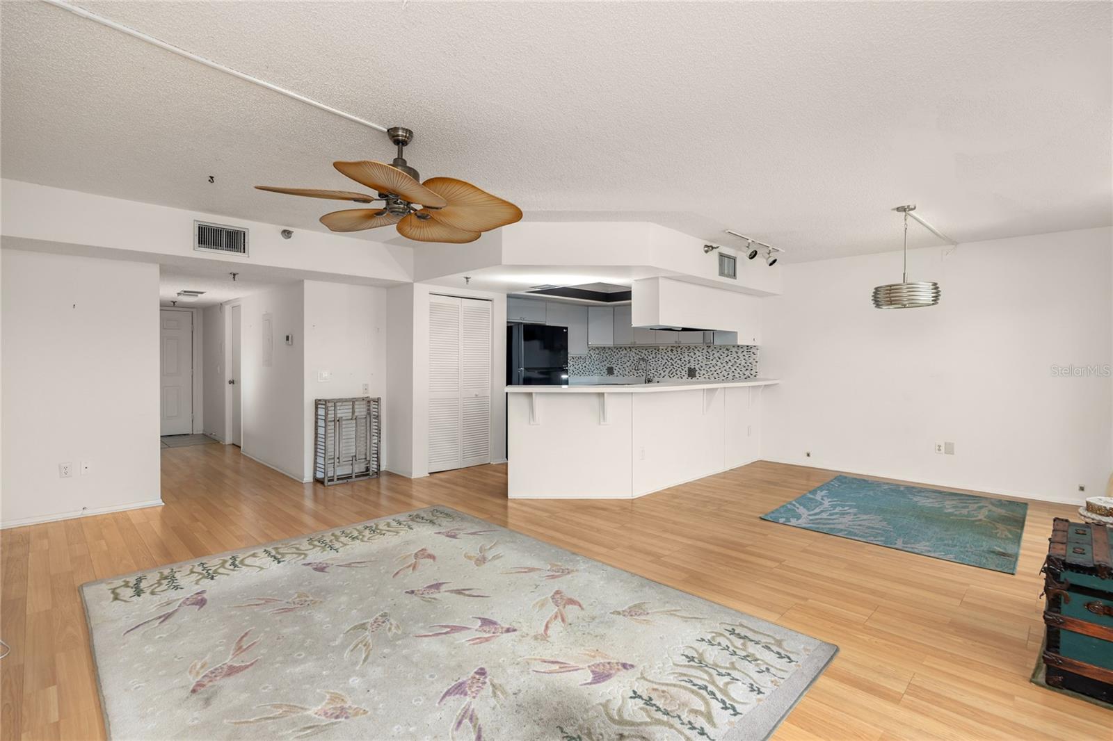 1750 HARBOR PL S #103, SOUTH PASADENA, FL, 33707
