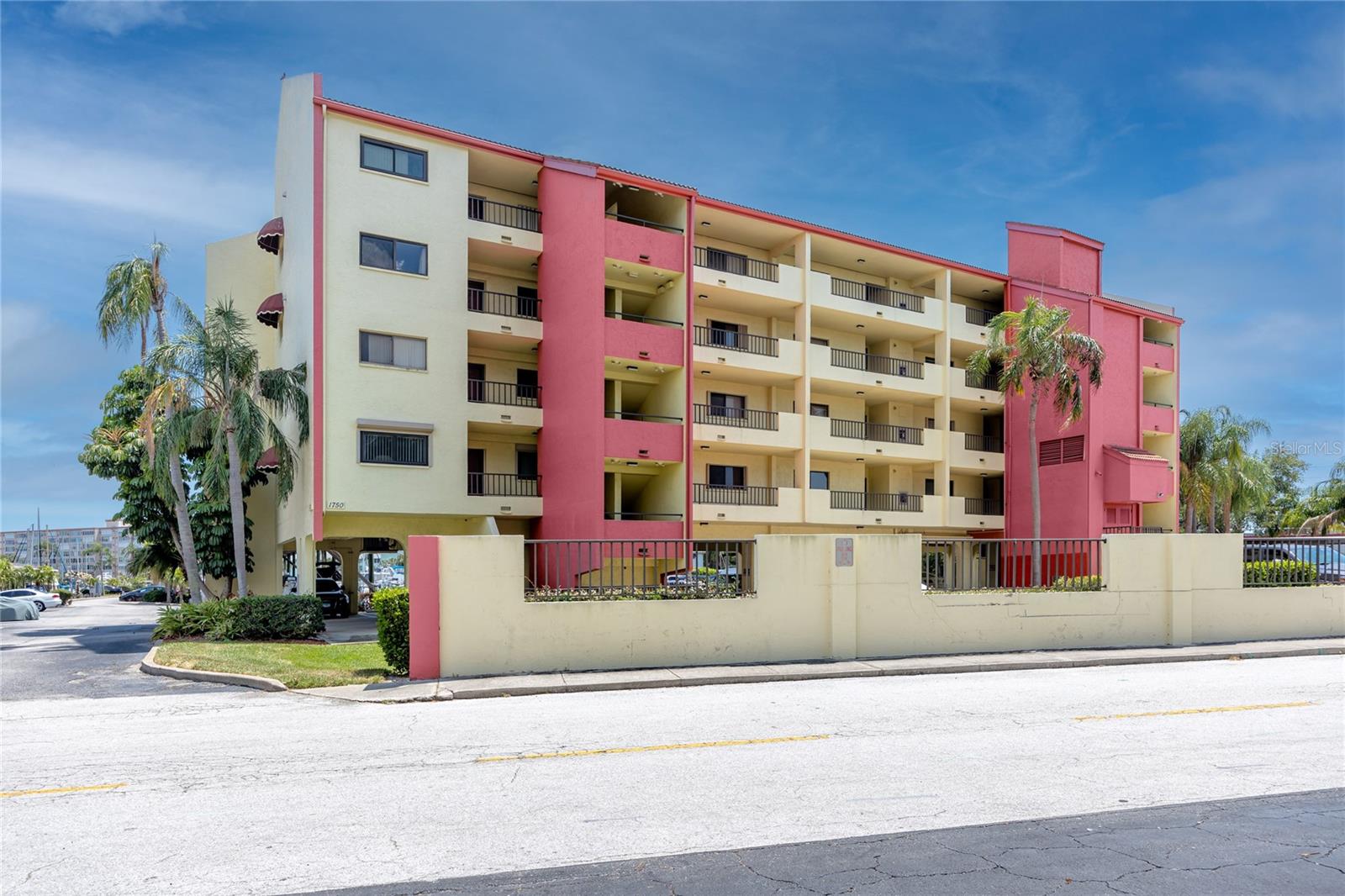 1750 HARBOR PL S #103, SOUTH PASADENA, FL, 33707