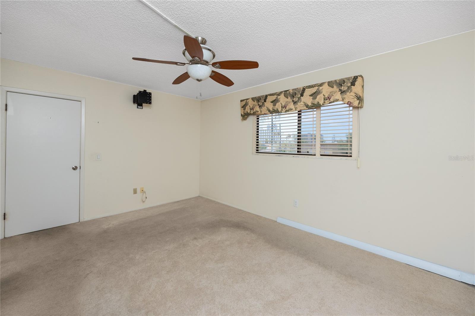 1750 HARBOR PL S #103, SOUTH PASADENA, FL, 33707