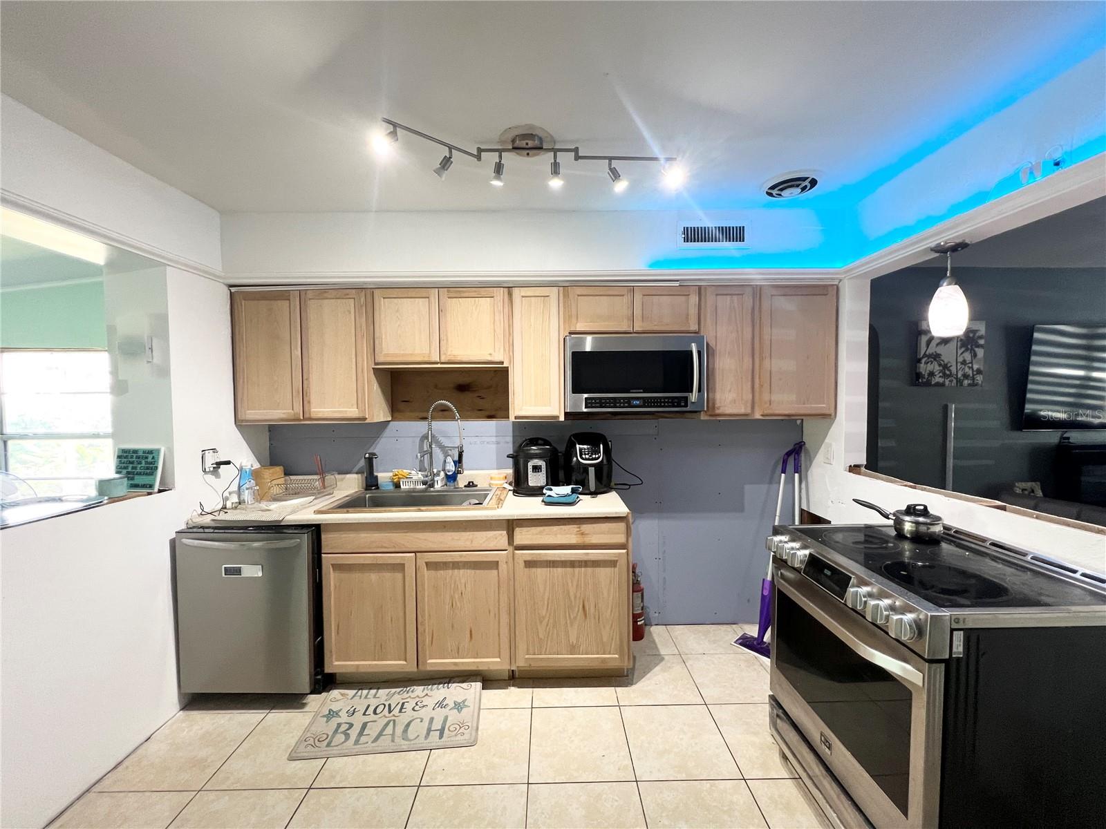 1536 ESPANOLA AVE, HOLLY HILL, FL, 32117