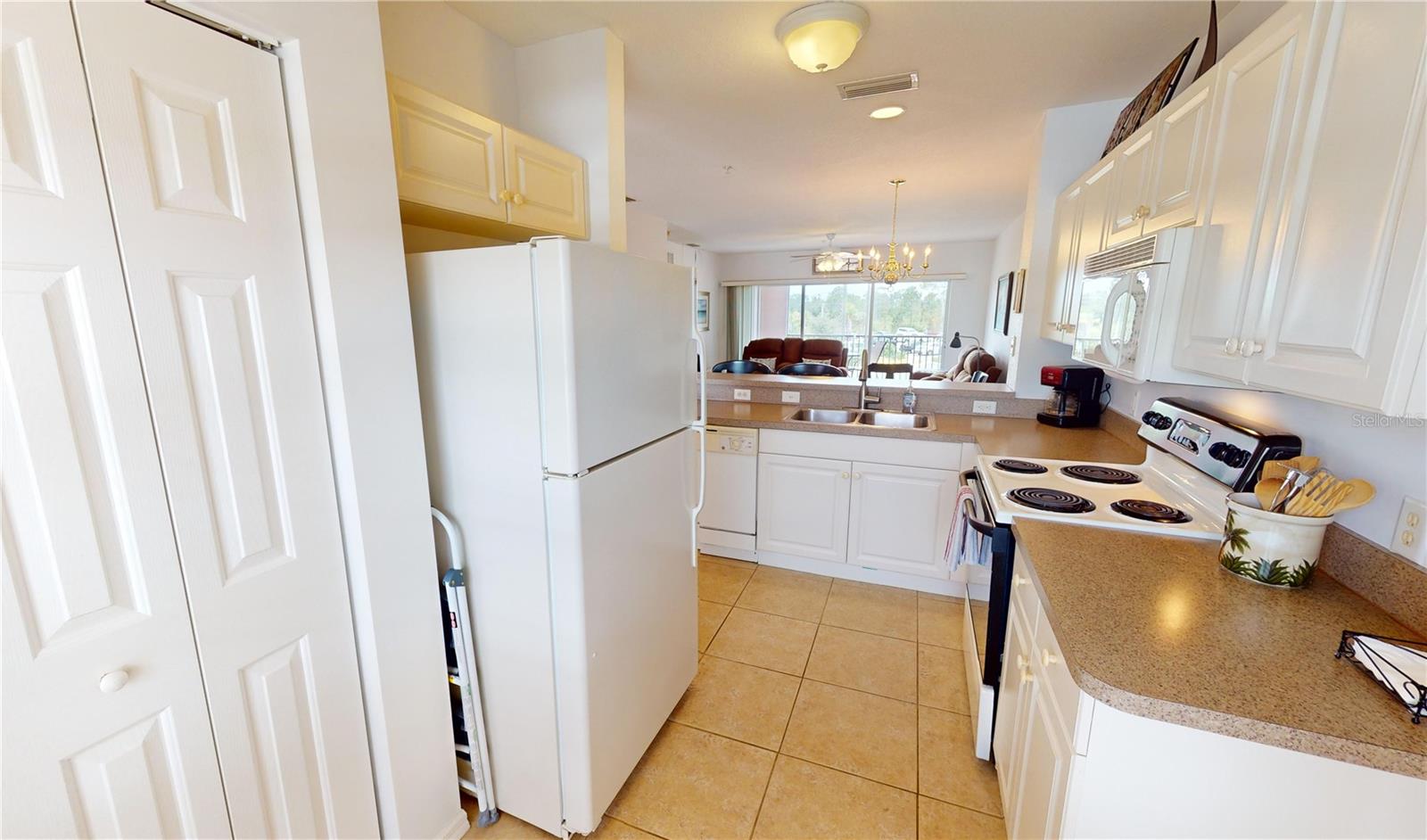 2061 WILLOW HAMMOCK CIR #202, PUNTA GORDA, FL, 33983