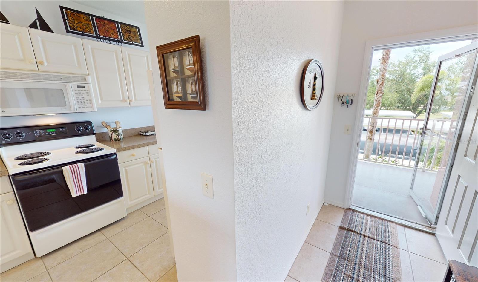 2061 WILLOW HAMMOCK CIR #202, PUNTA GORDA, FL, 33983
