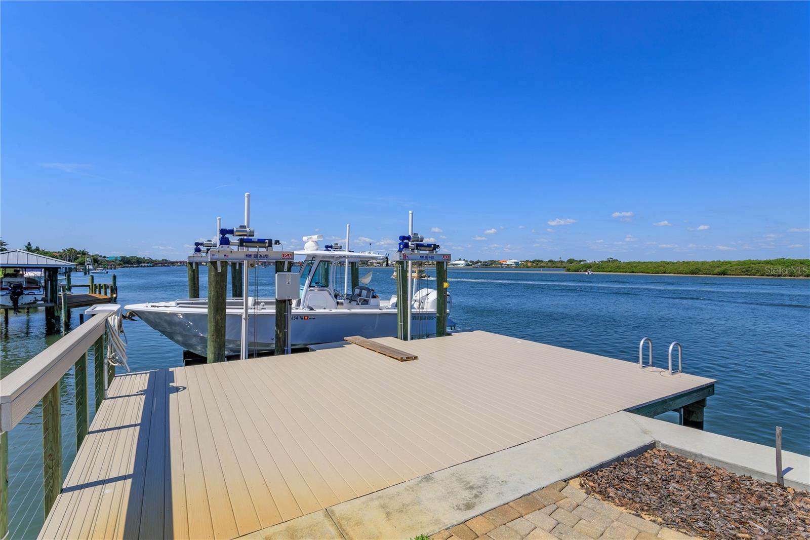 1112 N PENINSULA AVE, NEW SMYRNA BEACH, FL, 32169