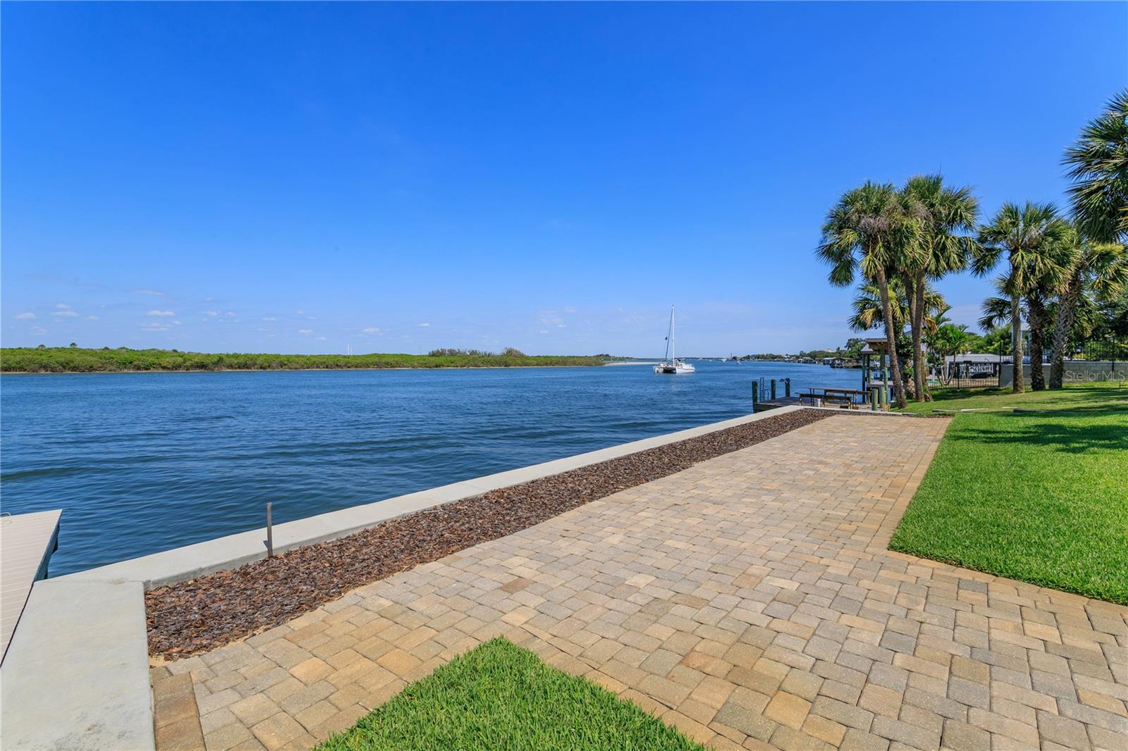 1112 N PENINSULA AVE, NEW SMYRNA BEACH, FL, 32169