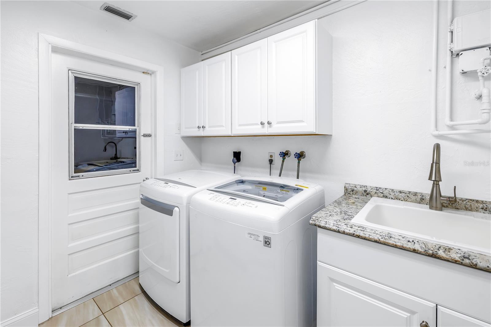 10073 S YACHT CLUB DR, TREASURE ISLAND, FL, 33706