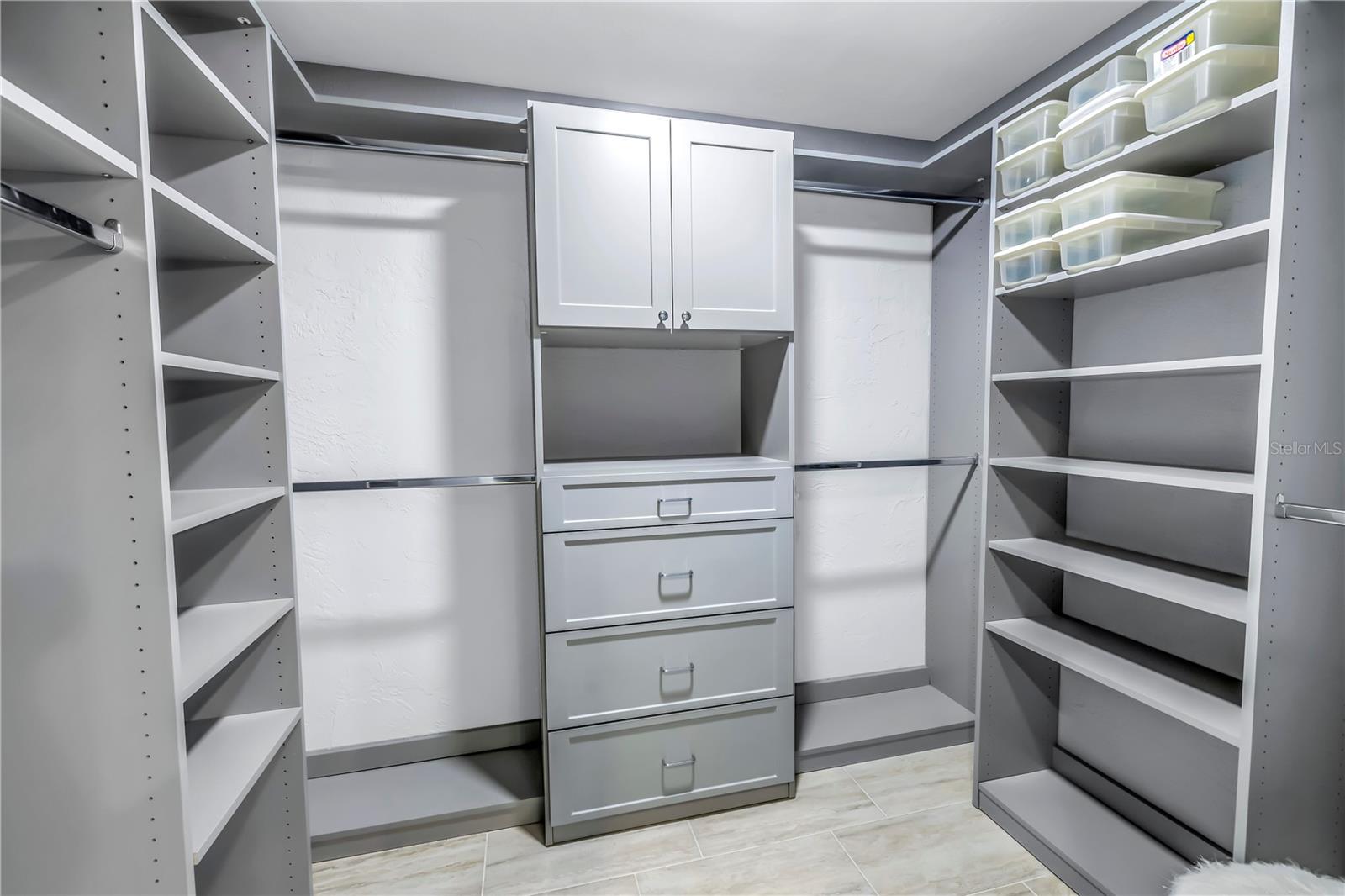 10073 S YACHT CLUB DR, TREASURE ISLAND, FL, 33706