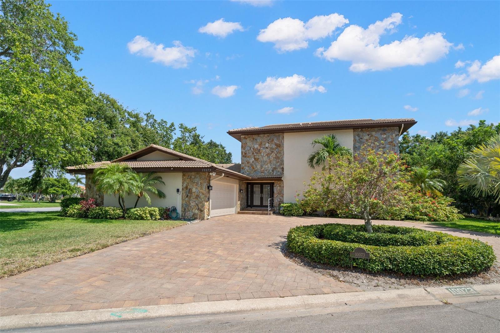 10073 S YACHT CLUB DR, TREASURE ISLAND, FL, 33706