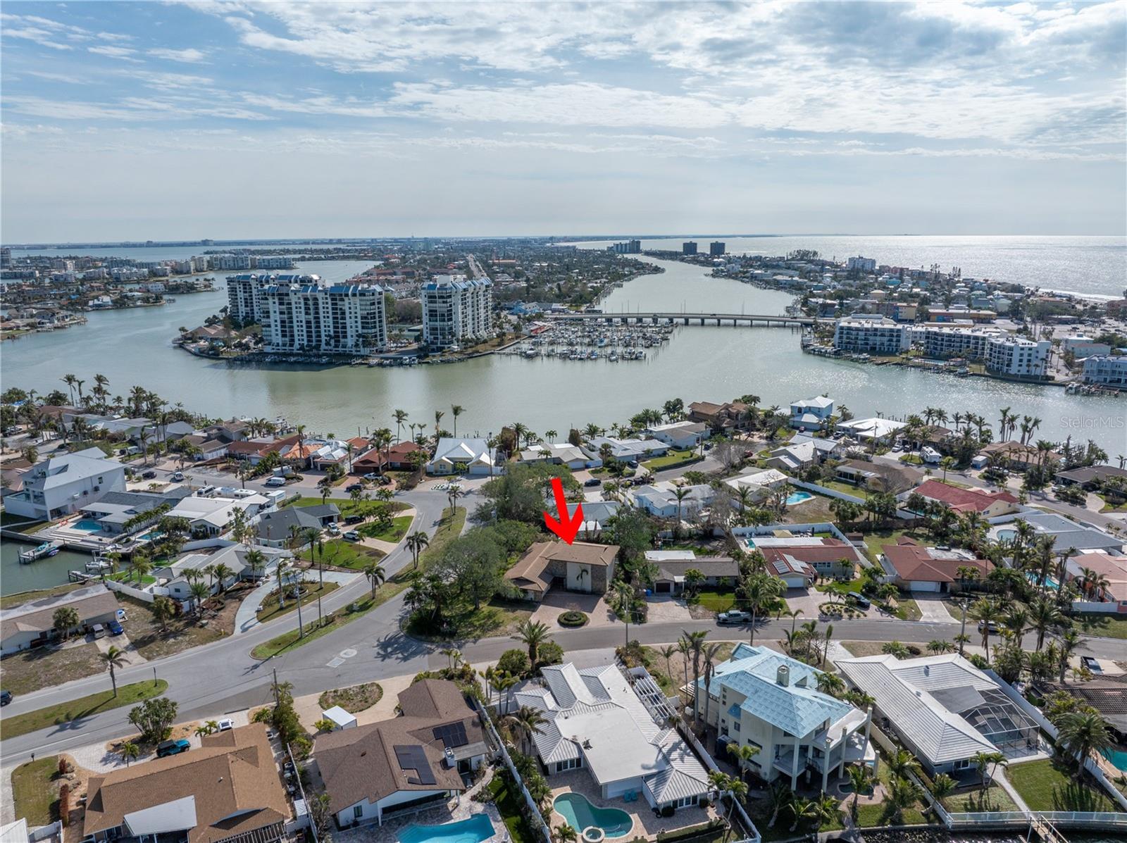 10073 S YACHT CLUB DR, TREASURE ISLAND, FL, 33706