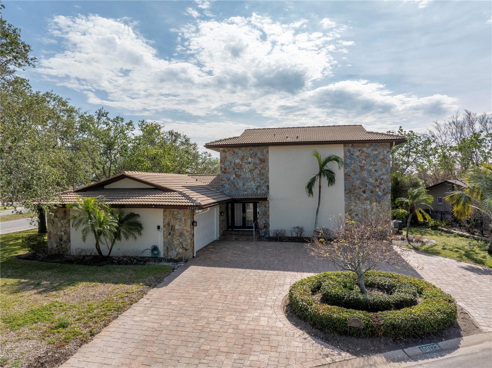 10073 S YACHT CLUB DR, TREASURE ISLAND, FL, 33706