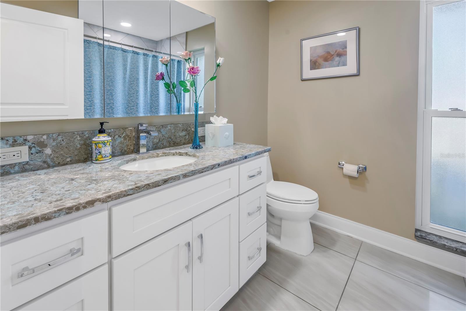10073 S YACHT CLUB DR, TREASURE ISLAND, FL, 33706