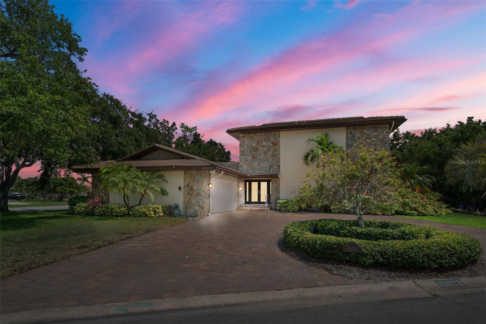 10073 S YACHT CLUB DR, TREASURE ISLAND, FL, 33706