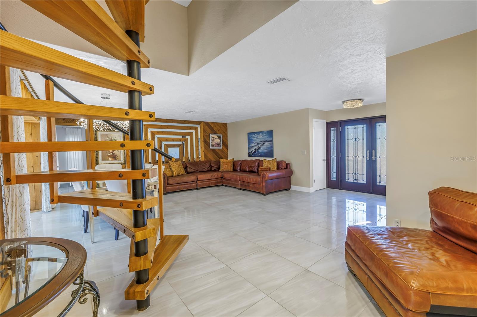10073 S YACHT CLUB DR, TREASURE ISLAND, FL, 33706