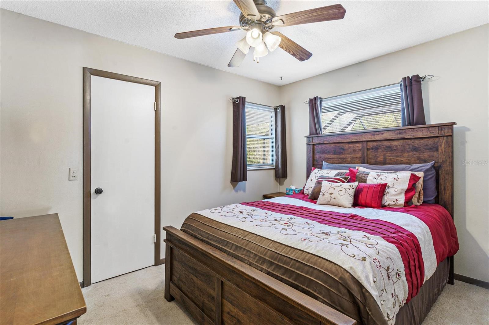 4242 GRIFFIN VIEW DR, LADY LAKE, FL, 32159