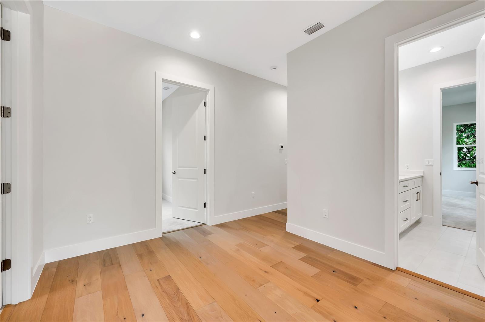 2171 MCCLELLAN PKWY, SARASOTA, FL, 34239